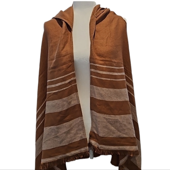 Francescas boho fringe hooded cape, 100% acrylic - Picture 4 of 12